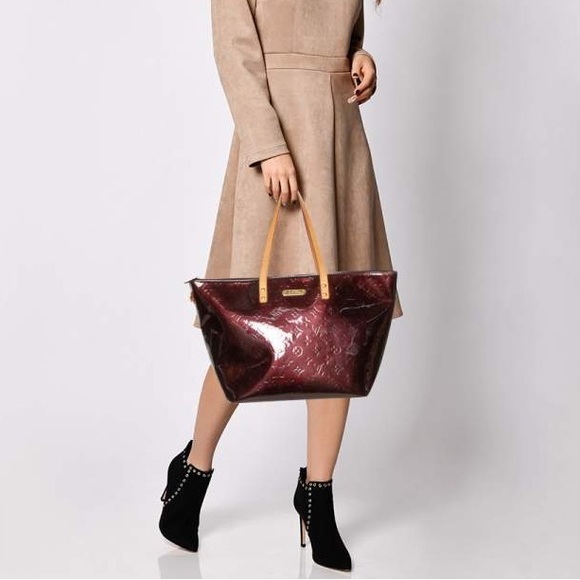 Louis Vuitton Amarante Vernis Monogram Bellevue GM Bag - Picture 3 of 17